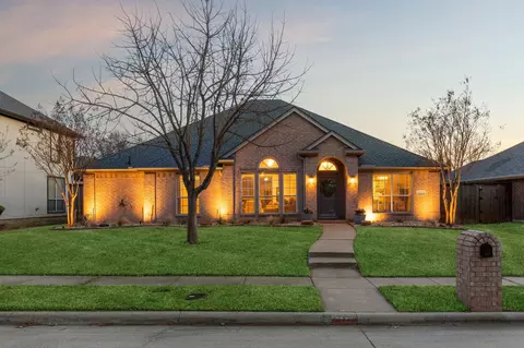 12113 Rushing Creek Dr, Frisco, TX 75035