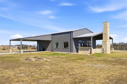 140 Turkey Farm Rd, Whitesboro, TX 76273