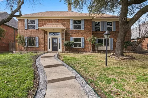 8020 Morning Ln, Fort Worth, TX 76123