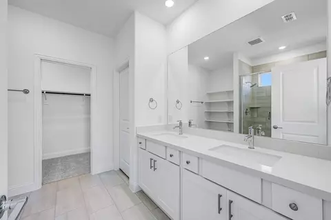 Bath - 1429 Arciones Rd, Haslet, TX 76052 photo 2 of 4