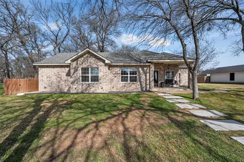 117 Lost Oaks Dr, Waco, TX 76705