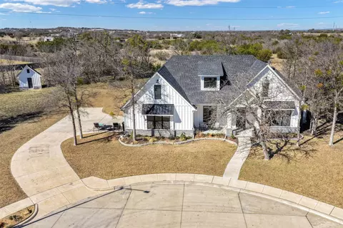 108 Red Eagle Ct, Weatherford, TX 76087