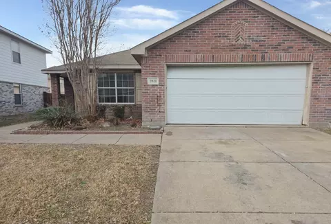 2021 Lake Trail Dr, Heartland, TX 75126