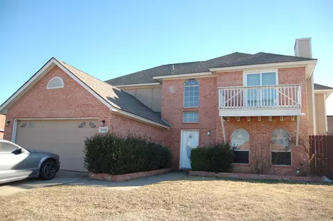 5608 Fairway Cir, Haltom City, TX 76117