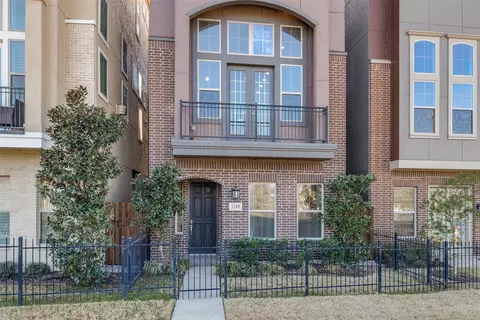 1348 Arch Pl, Dallas, TX 75215