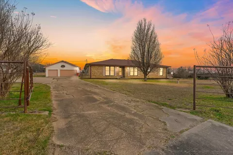 4633 Fm 36 N, Celeste, TX 75423