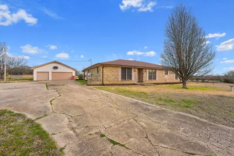 Exterior - 4633 Fm 36 N, Celeste, TX 75423 photo 2 of 8