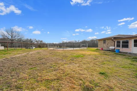 Exterior - 4633 Fm 36 N, Celeste, TX 75423 photo 7 of 8