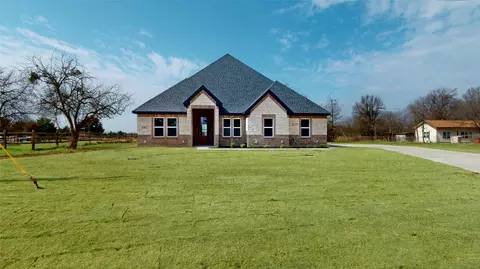 692 County Road 4109, Greenville, TX 75401