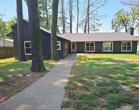 190 Thunderbird Dr, Mabank, TX 75156
