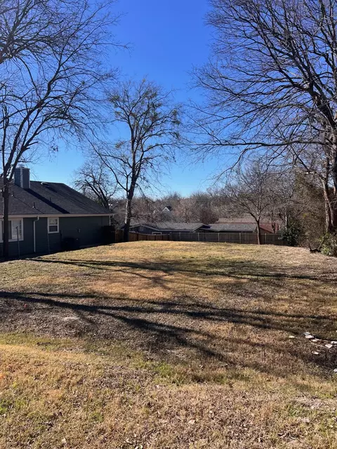 304 Mckinney Ave, Mckinney, TX 75069