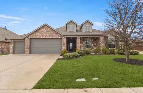 1300 Lawnview Dr, Forney, TX 75126