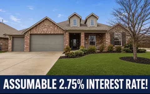 1300 Lawnview Dr, Forney, TX 75126
