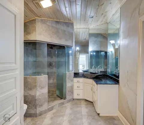 Bath - 306 Pine St, Heflin, LA 71039 photo 1 of 1