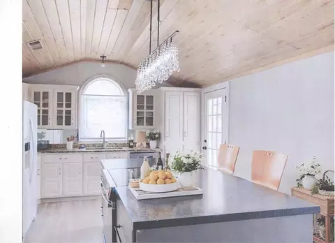 Kitchen - 306 Pine St, Heflin, LA 71039 photo 1 of 1