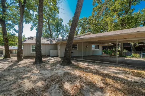 146 Harbor Dr, Gun Barrel City, TX 75156