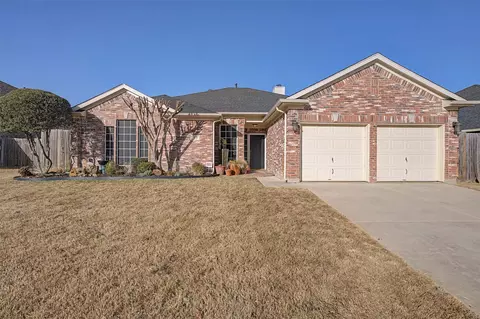 1109 Pierce Arrow Dr, Arlington, TX 76001