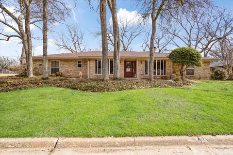 2529 Nantucket Dr, Sherman, TX 75092