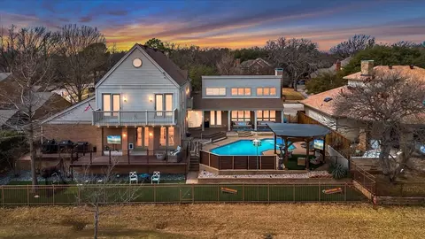 1426 Hidden Oaks Cir, Corinth, TX 76210