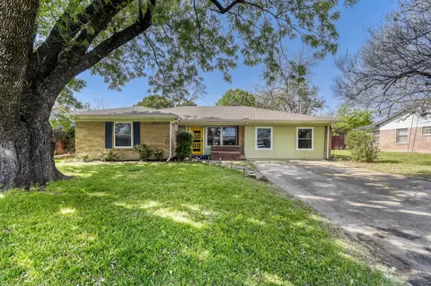 13533 Charcoal Ln, Farmers Branch, TX 75234