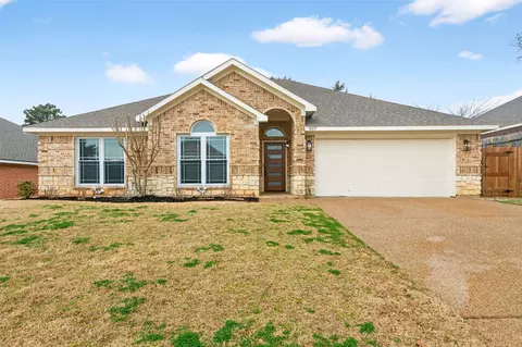 607 Parkhill Dr, Mansfield, TX 76063