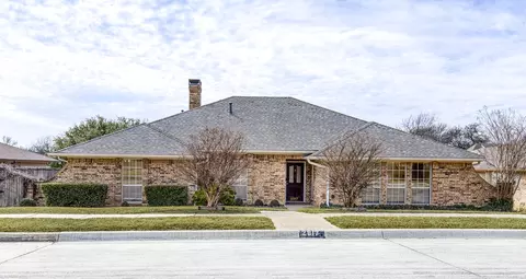2817 Club Meadow Dr, Garland, TX 75043
