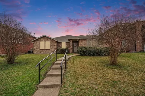 1214 April Showers Ln, Lancaster, TX 75134