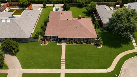 2204 Brighton Ln, Plano, TX 75075