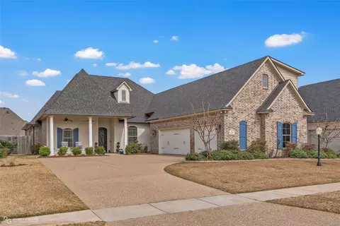 604 Dumaine Dr, Bossier City, LA 71111