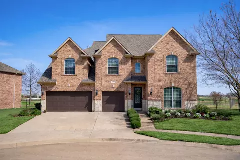 8720 Kameryn Ln, Lantana, TX 76226