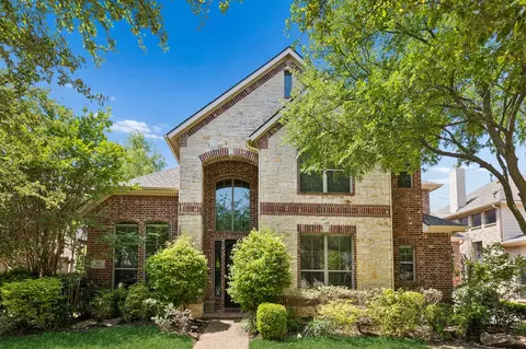 959 Terrace Dr, Lantana, TX 76226