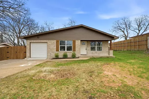 104 N Imperial Dr, Denison, TX 75020