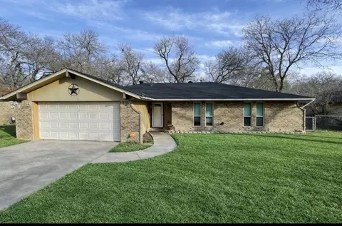 521 Sharp Dr, Desoto, TX 75115