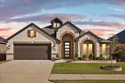 4452 Blue Mist Dr, Crowley, TX 76036