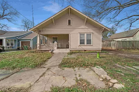 713 N Commerce St, Gainesville, TX 76240