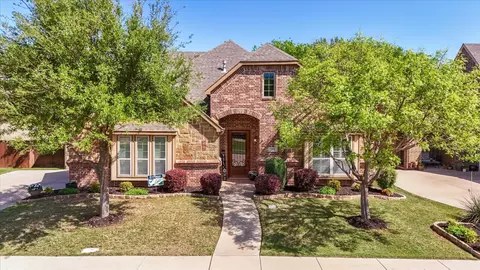 2711 Stonebriar Ct, Arlington, TX 76001