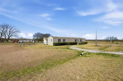 125 Willow Ridge Cir, Sherman, TX 75092