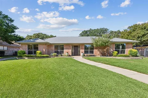 10 Valley Wood Ct, Trophy Club, TX 76262