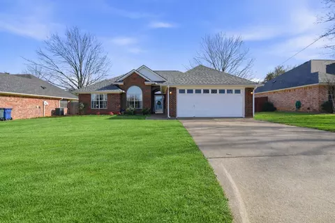 1509 Misty Meadow Dr, Granbury, TX 76048