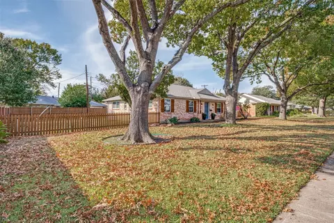 10430 Vistadale Dr, Dallas, TX 75238