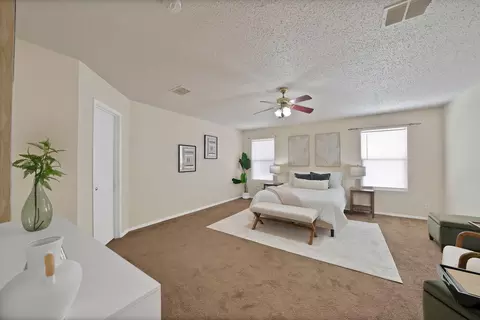 8709 Stonebriar Ln, Fort Worth, TX 76123