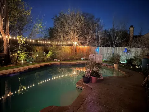 7405 Shadow Bend Dr, Fort Worth, TX 76137