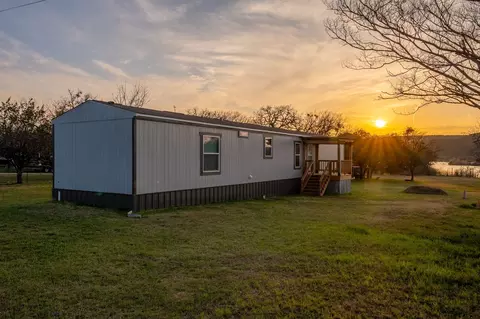 308 N Lakeview Dr, Palo Pinto, TX 76484