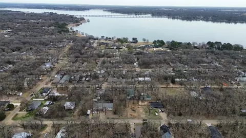 118 Elk Cove Dr, Mabank, TX 75156