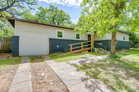 2515 Yeager St, Fort Worth, TX 76112