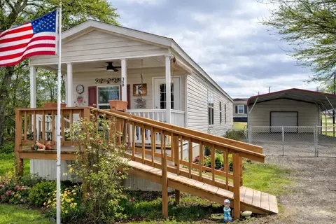750 Waterfront Row, Quitman, TX 75783