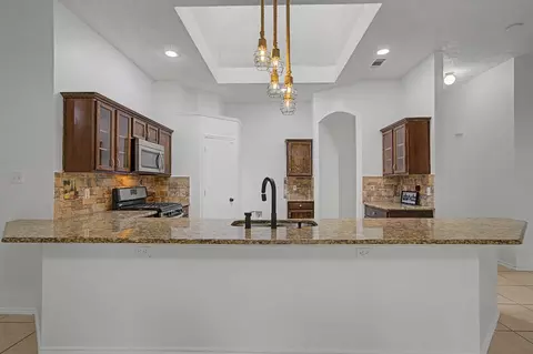 1104 Angel Fire Ln, Arlington, TX 76001