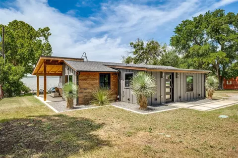 203 Evans St, Lake Bridgeport, TX 76426