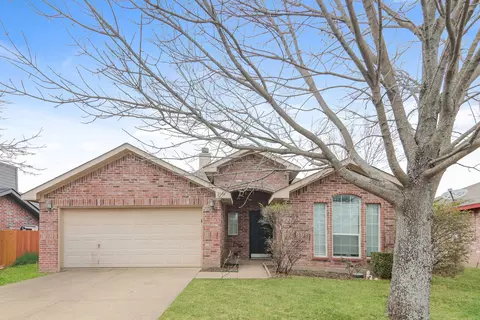2049 Hollow Creek Dr, Dallas, TX 75253