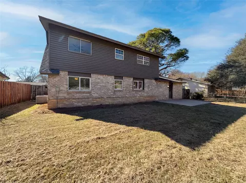 Exterior - 1310 Johns Dr, Euless, TX 76039 photo 2 of 7
